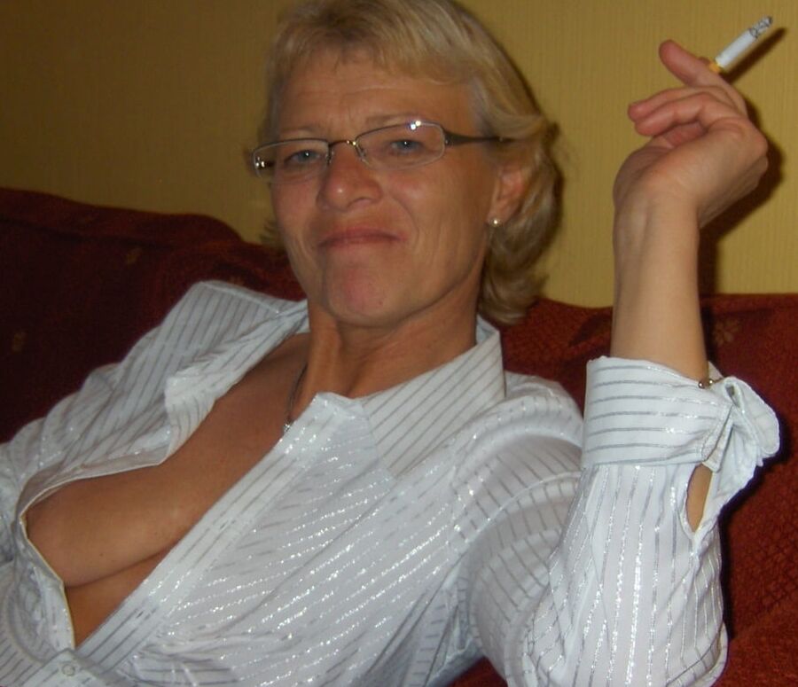 Older and hot (Saggy tits)