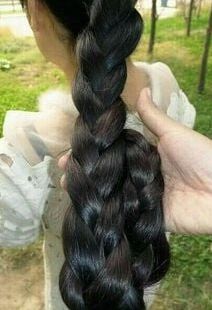 Amazing ponytail