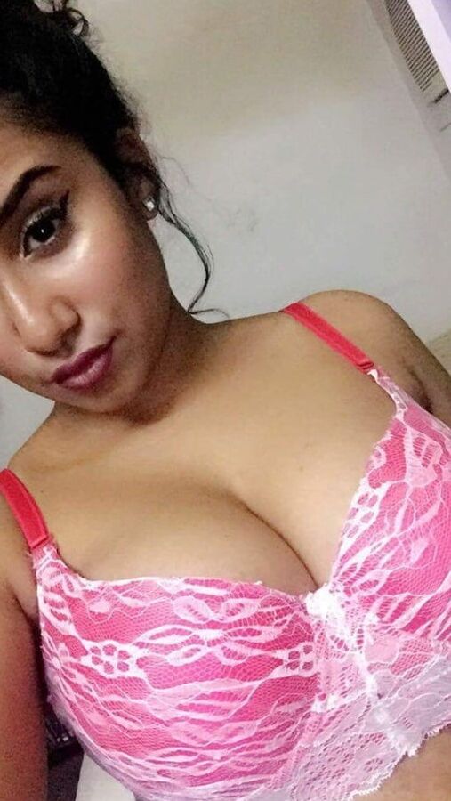 Sri Lankan busty girlfriend