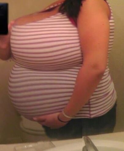 coleen facebook sexy pregnant