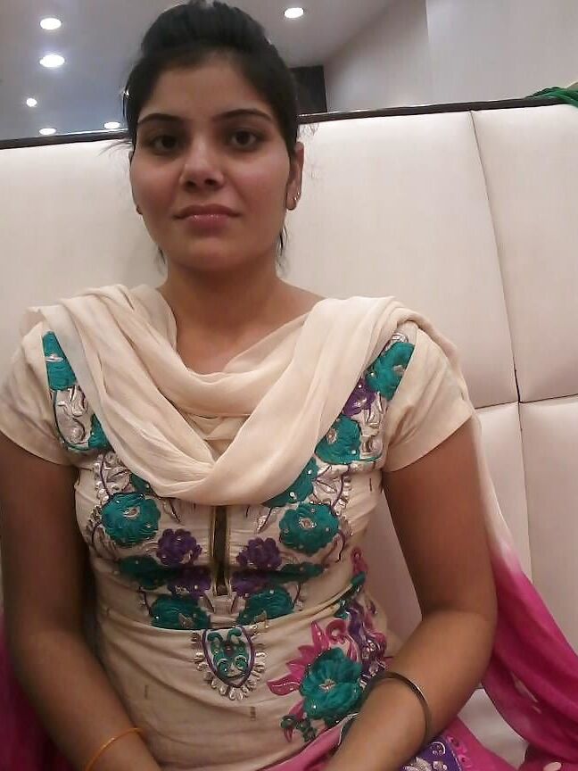 ht girl favrit pose