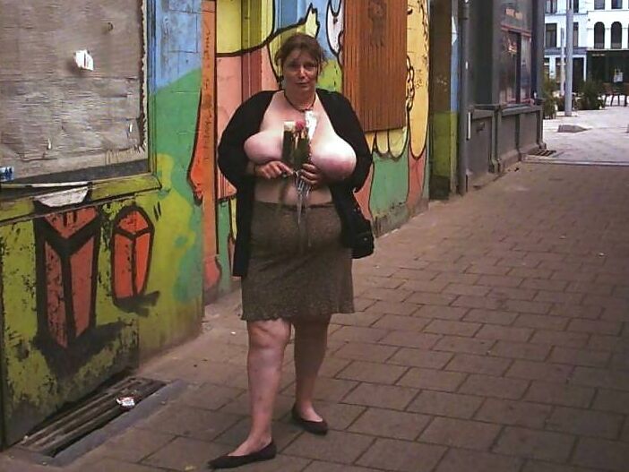 Love posing in public!!