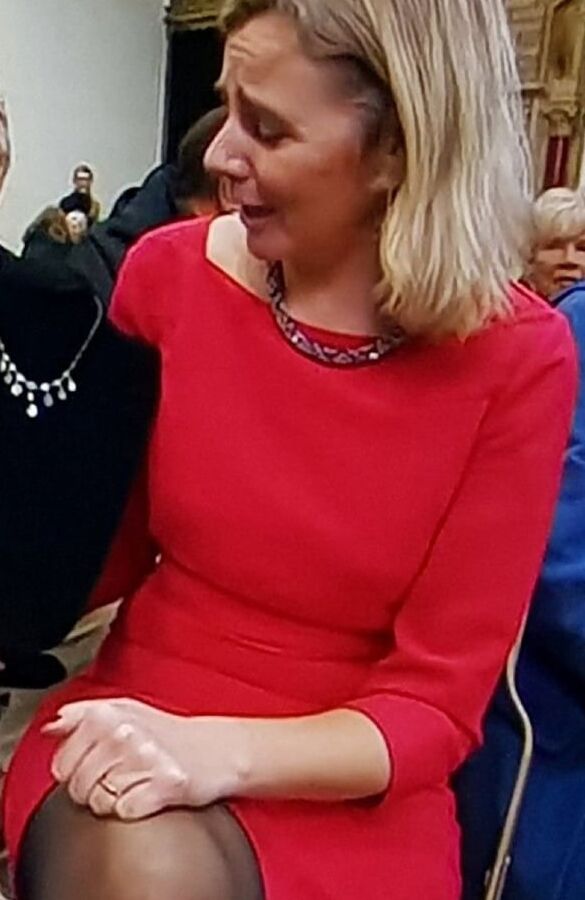 Catherine Southon leggy favorite on Bargain hunt