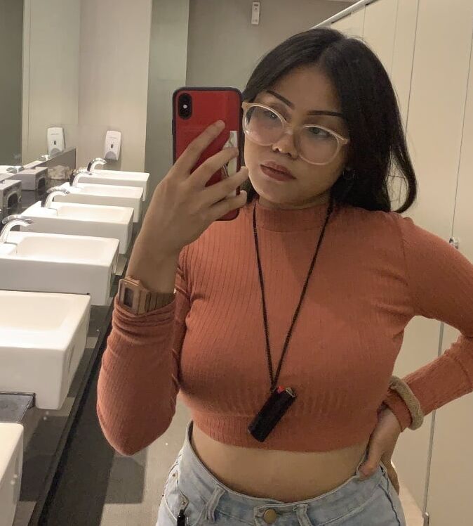 Twitter Girl