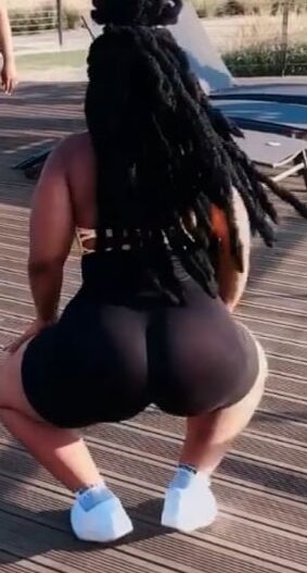 Big booty sexy african pear Yanda