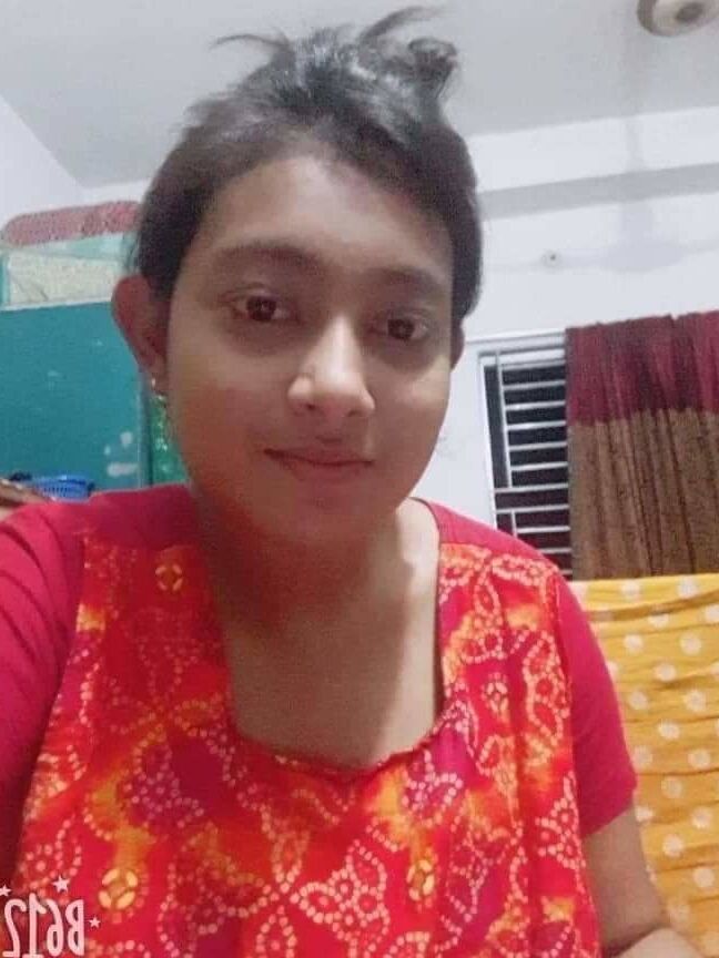 Bangladeshi Cute GF NuDe Selfie For BFF