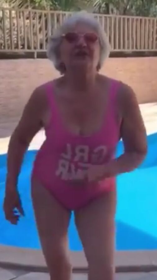 LATIN GRANNY