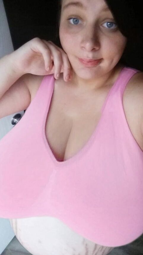 coleen facebook sexy pregnant