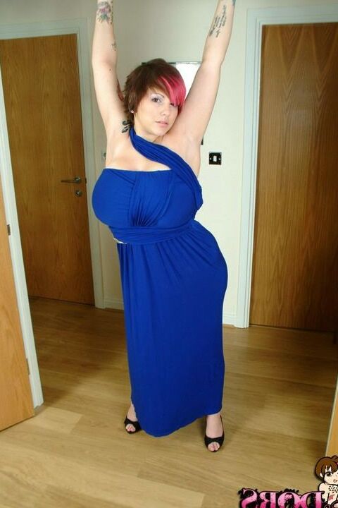 Huge natural tits walking through house naked