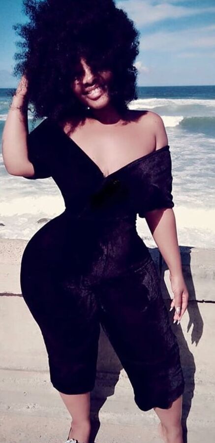 Big booty sexy african pear Yanda