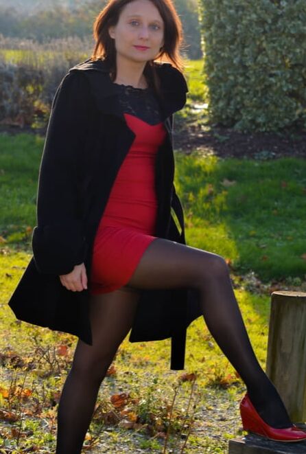Sexy MILFs and GILFs Wearing Tights