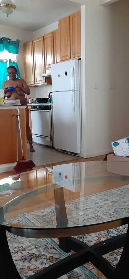 Sexy Milf Naked exposed pussy