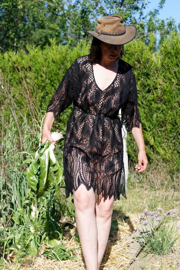 Phildahue wears Lise Charmel