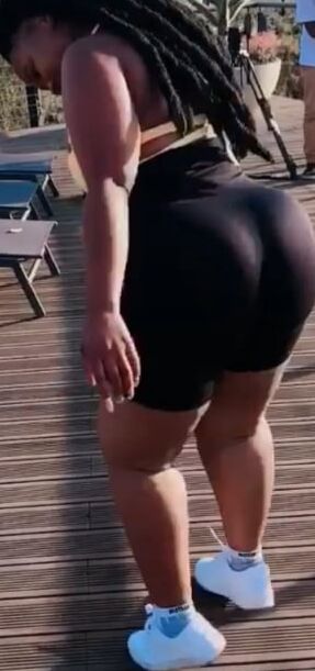 Big booty sexy african pear Yanda