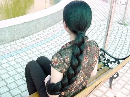 Amazing ponytail