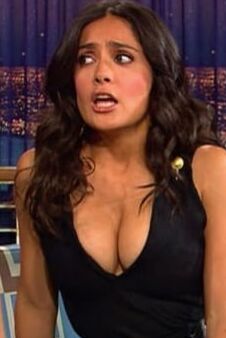 CELEBEAUTY CLEAVAGE... SALMA HAYEK