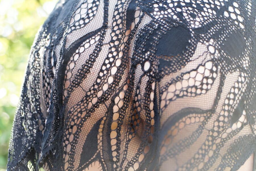 Phildahue wears Lise Charmel