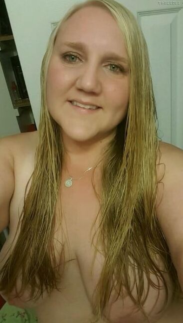 Young Cutie Loves Nipple and Pussy Clamps