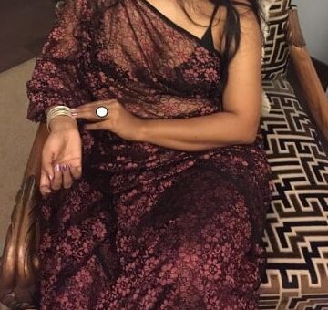 Sexy Desi wife saree with bra
