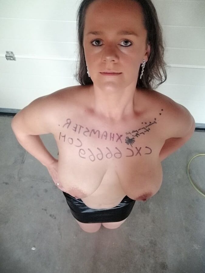 Cumslut Jane exposed