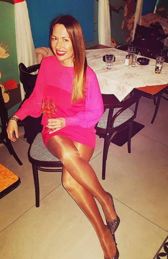 Tanja M in pantyhose ..Tanja u najlonkama