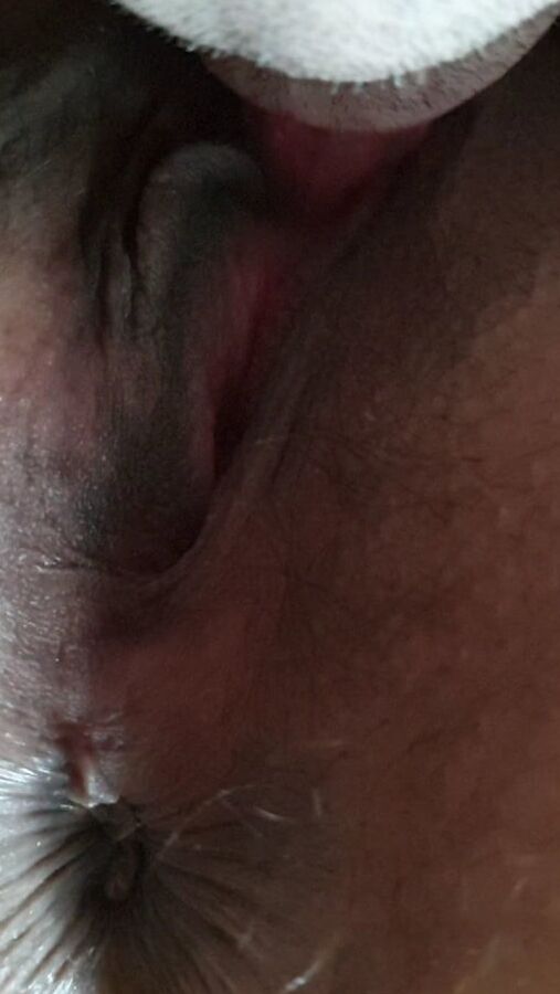Je doigte la chatte de ma femme