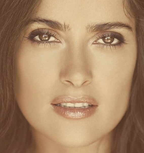 CELEBEAUTY CLEAVAGE... SALMA HAYEK
