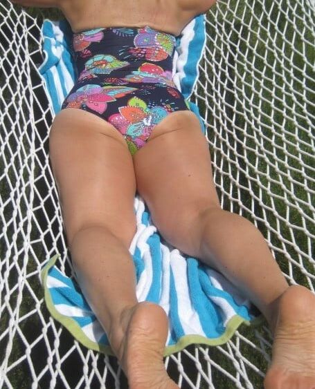 Sexy matures in swimsuits