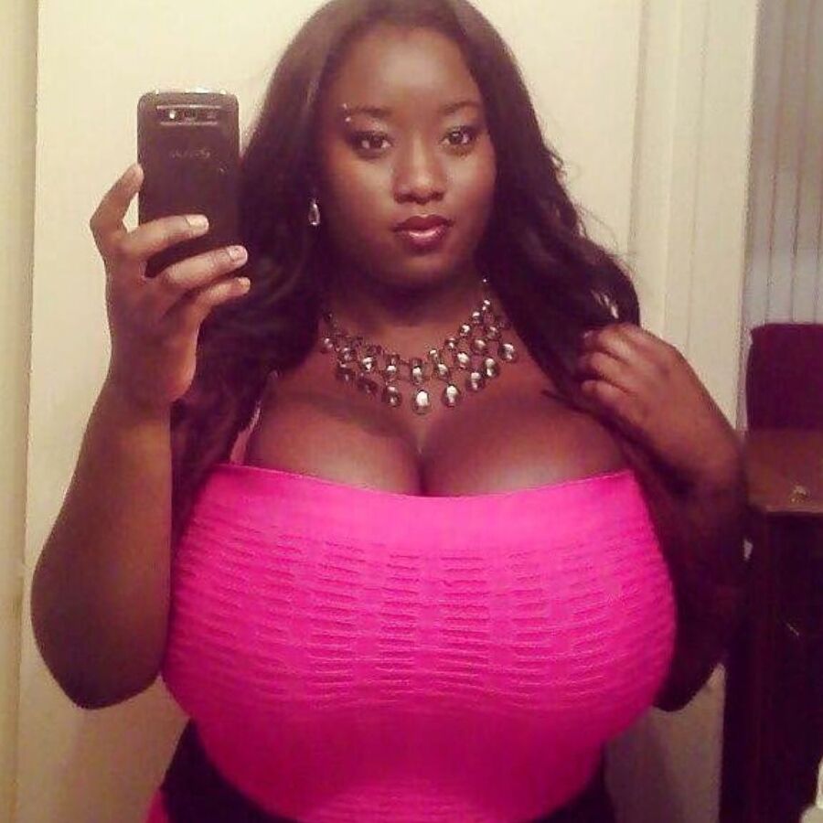 Busty BBWs