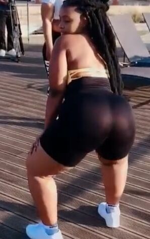 Big booty sexy african pear Yanda