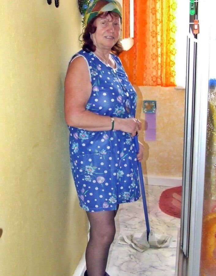 Yasli kadin olgun anne teyze meme mature evli turk turkish