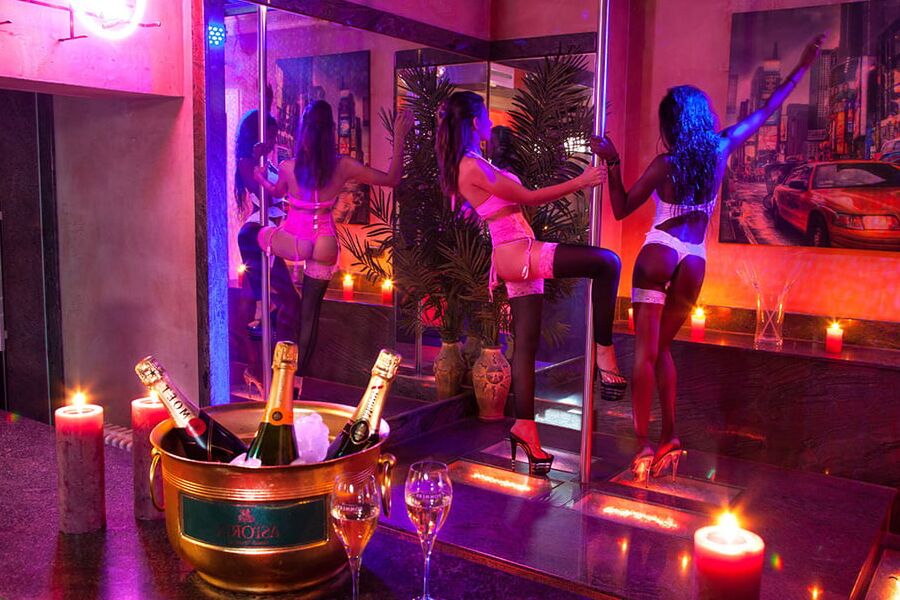 bar a hotesses