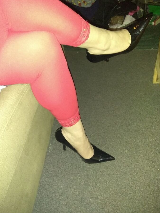 Elegant Dressed LADY&;s