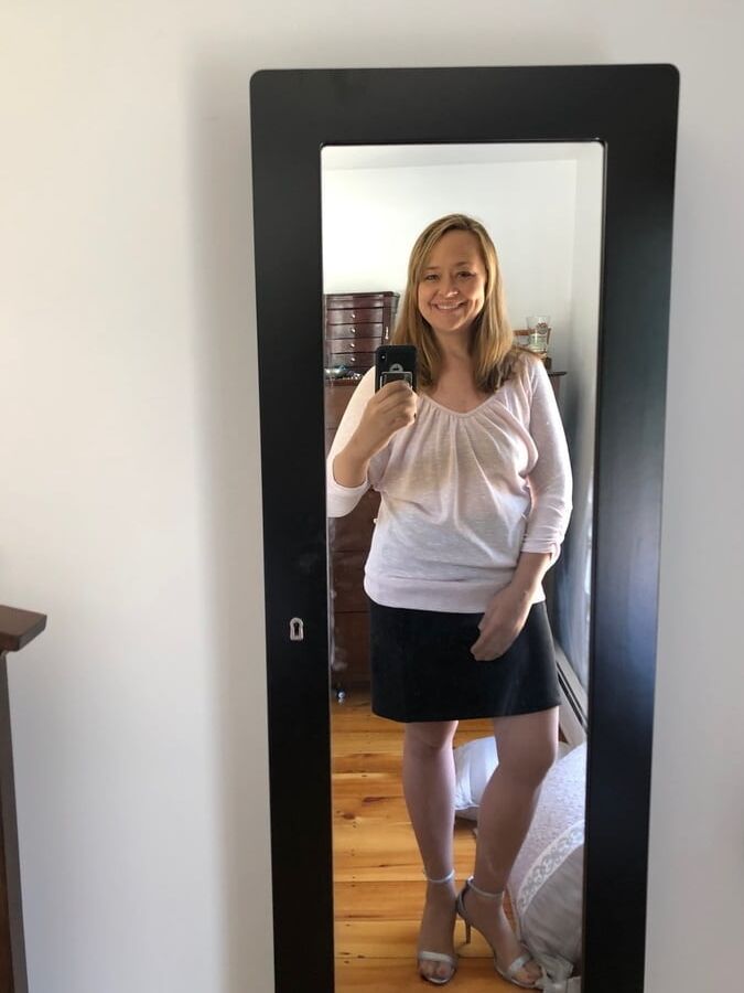 Laurie, innocent sub-housewife