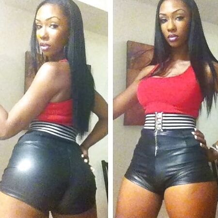 black en latex et soumise