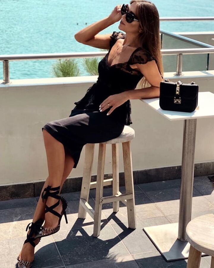 Sexy babes on Highheels from Instagram