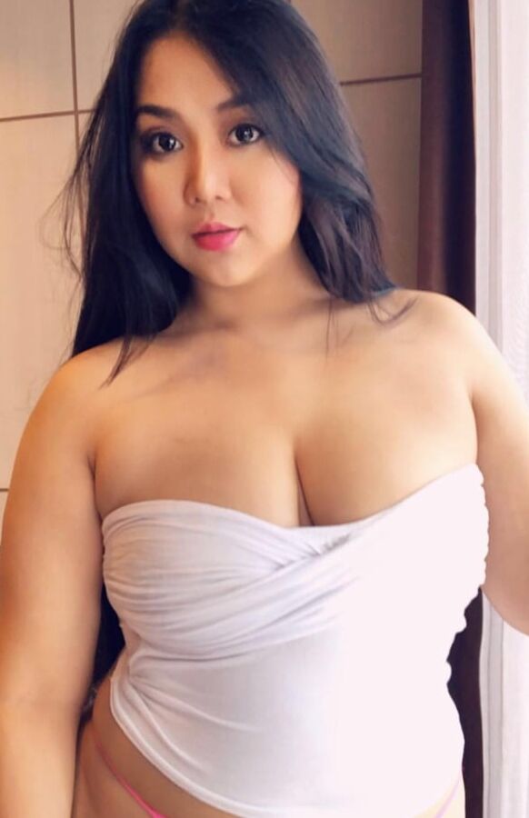 Hubby fucked SOM (the name of this thai whore) for free!