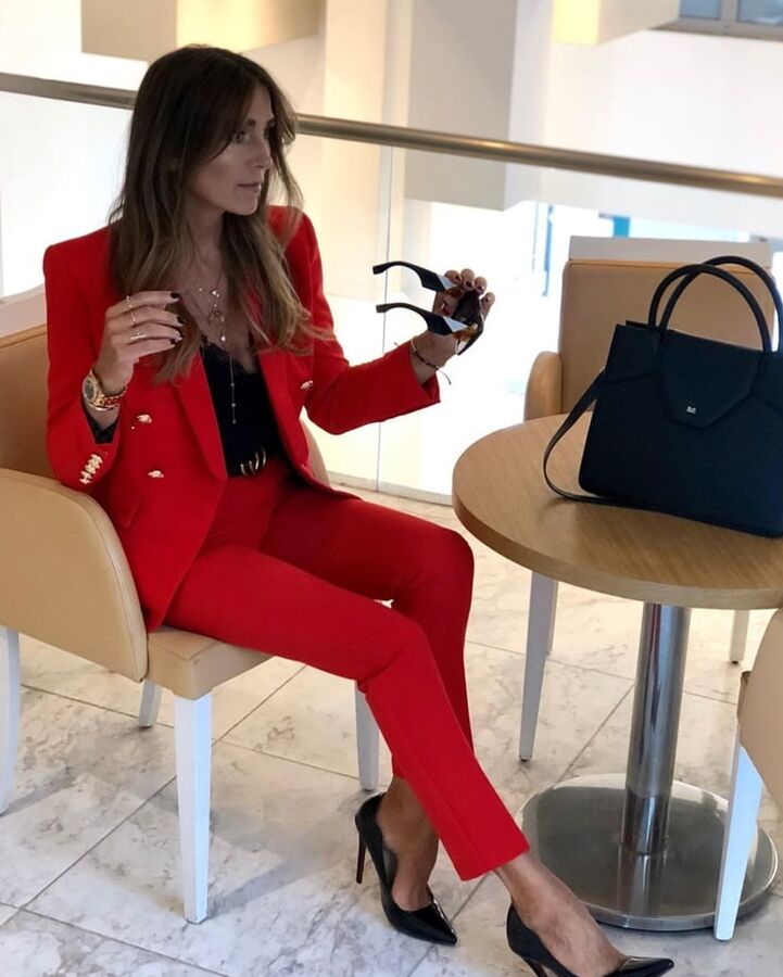 Sexy babes on Highheels from Instagram