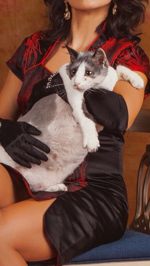 Mistress Lucy Khan