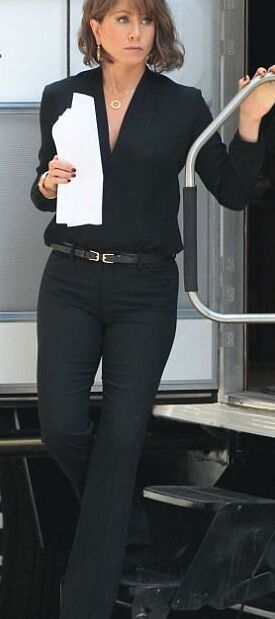 jennifer aniston out and about