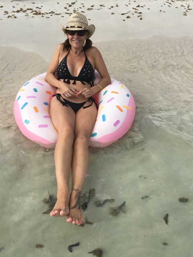 Mature, Milfs, Gilfs, swimsuit or bikini