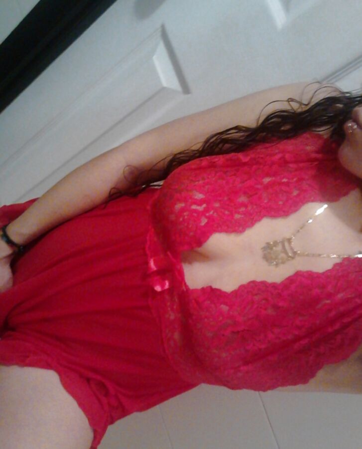 Slim Latina Alexis Cutie