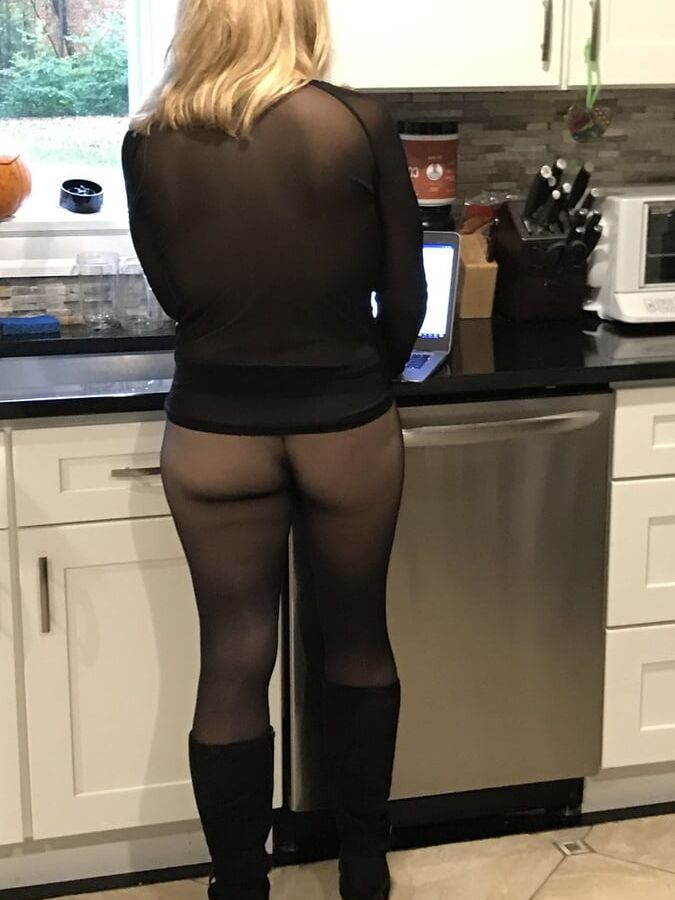 Laurie, innocent sub-housewife