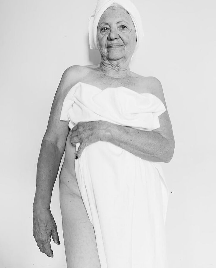 LATIN GRANNY