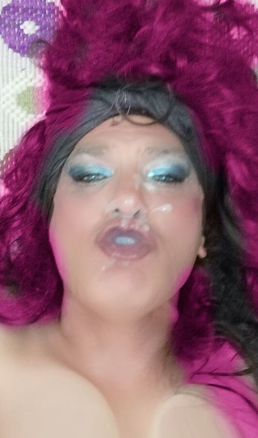Shemale leila porn
