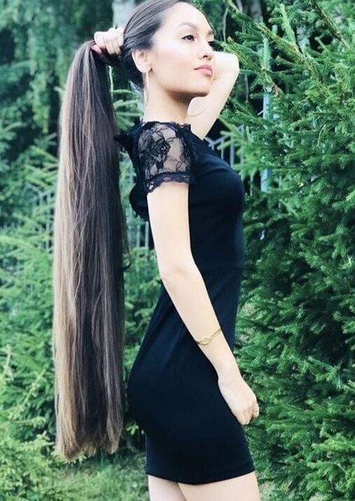 Amazing ponytail