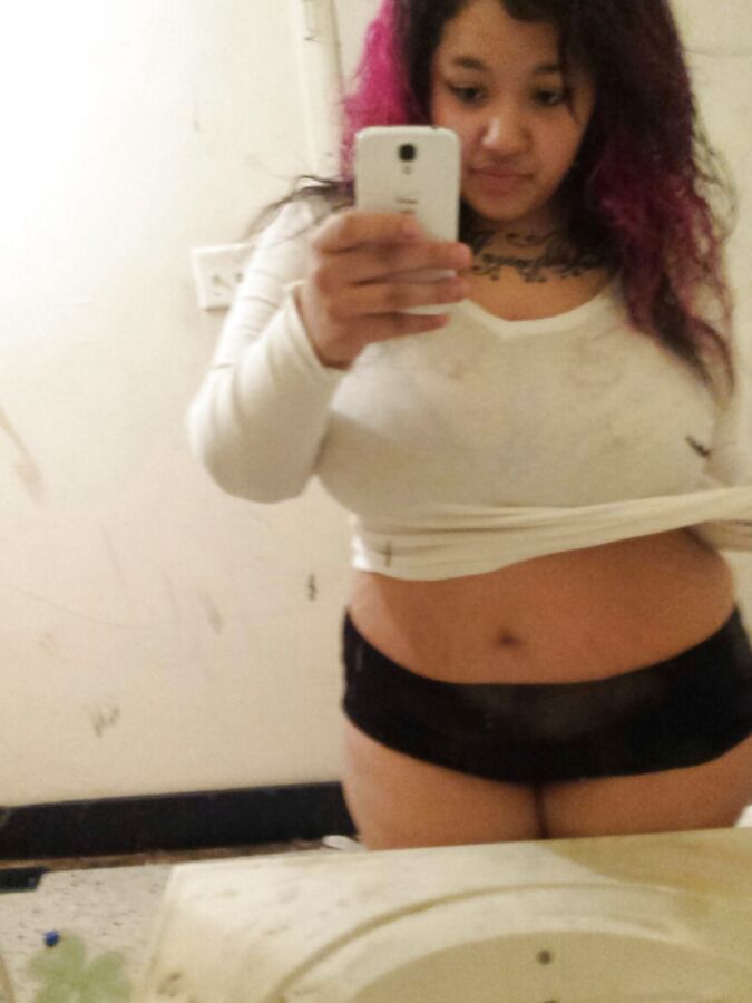 Latina selfie
