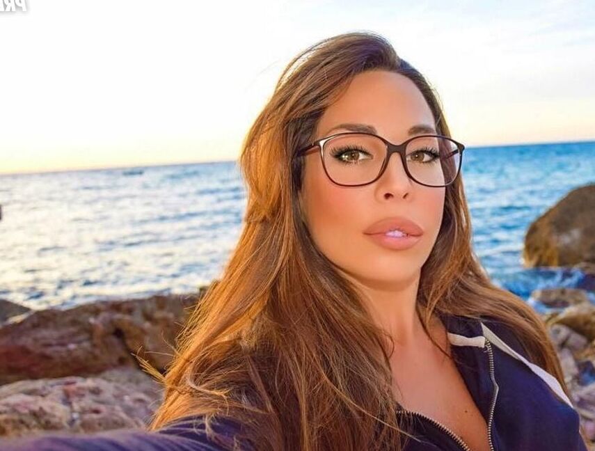 kim glow