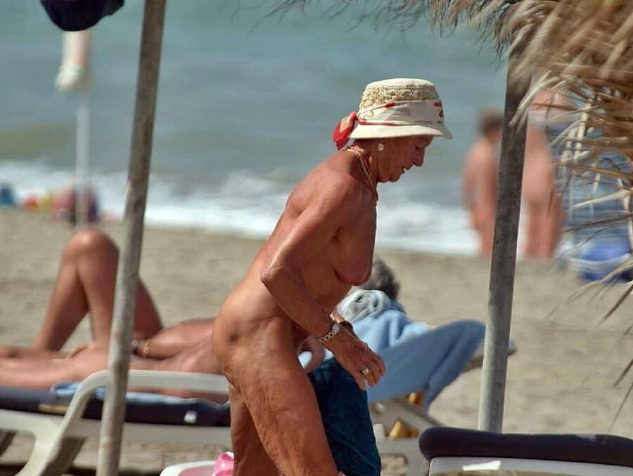 Milf Naked on the Fkk Beach