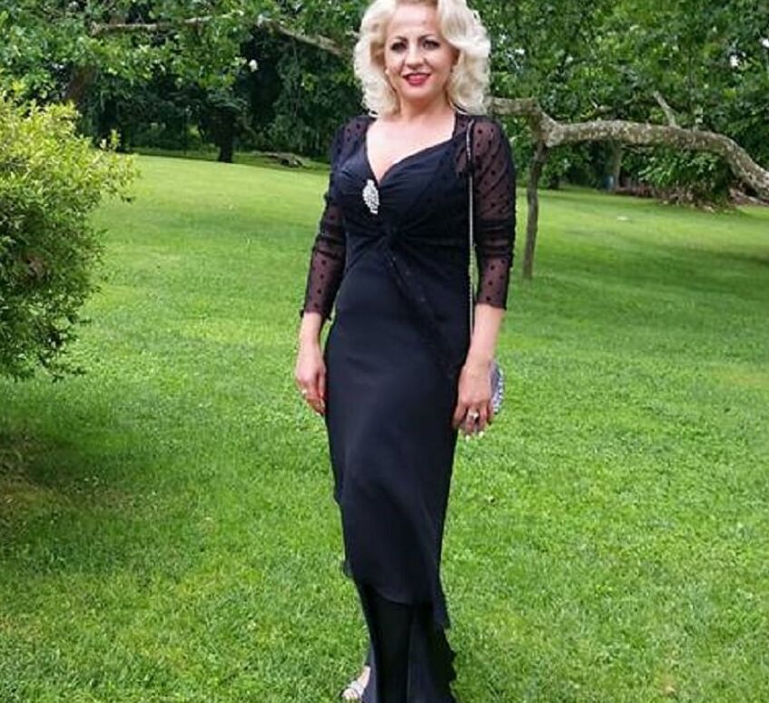 ROU ROMANIAN MILFS A ROMANIAN CLASSY MOM PUSSY